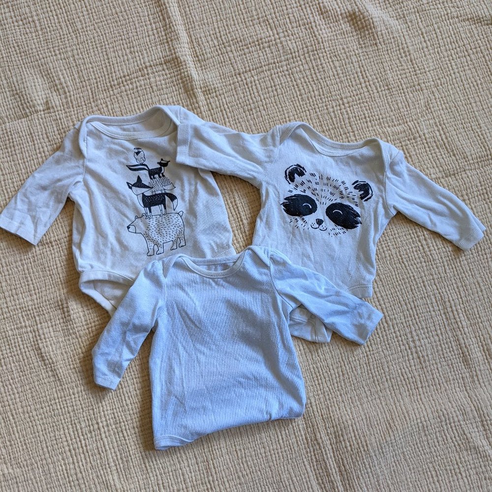 4 for $20 💖 | Unisex onesie bundle